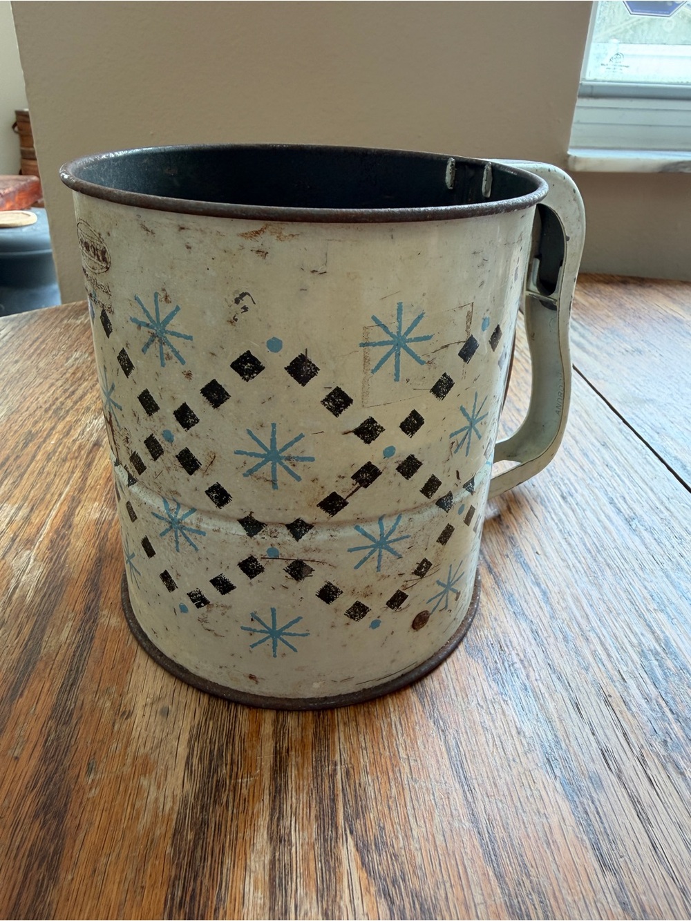 Vintage Cream and Blue Metal Sifter by Vintage